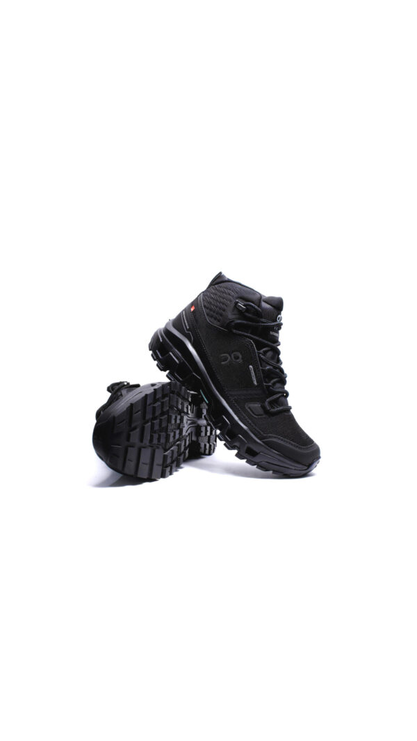 On Cloud Rock Mid Waterproof Negro